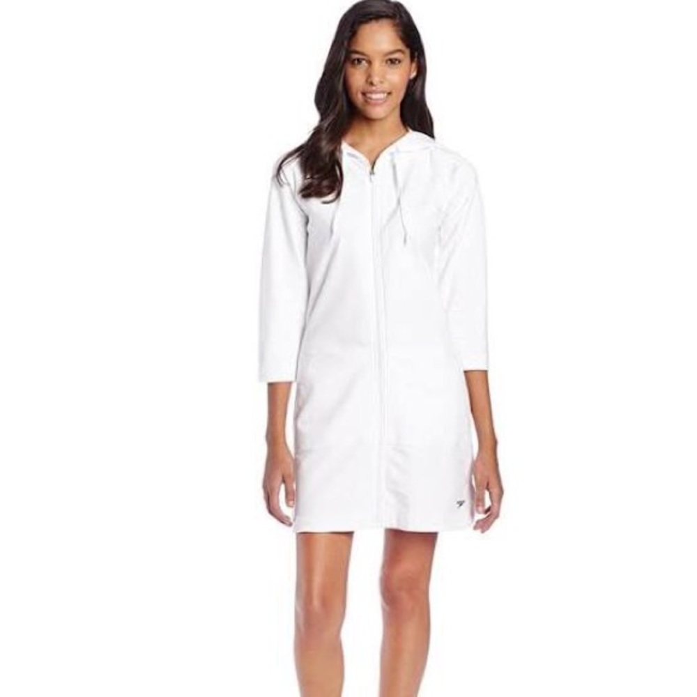 Speedo aquatic fitness white robe